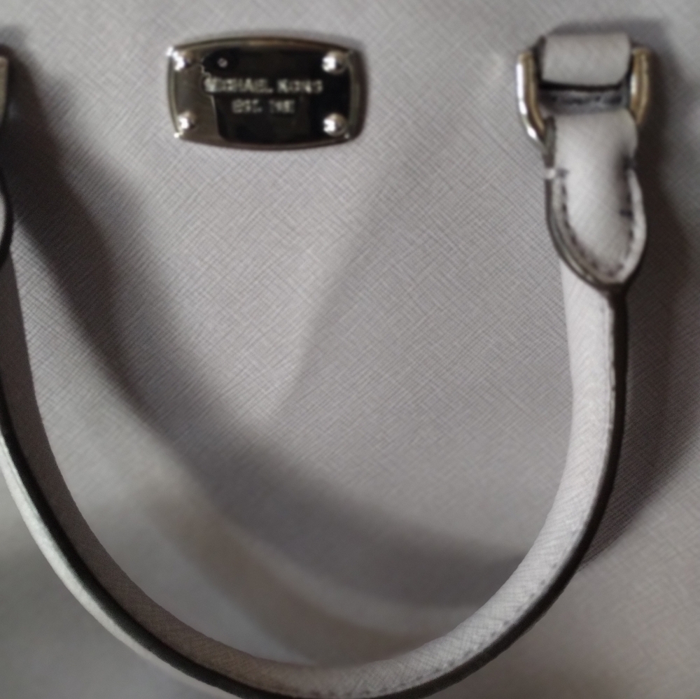 Michael kors purse@make up bag - Picture 5 of 6